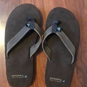 NEW Boys Sperry Flip Flops Boys Size 2M, Brown
